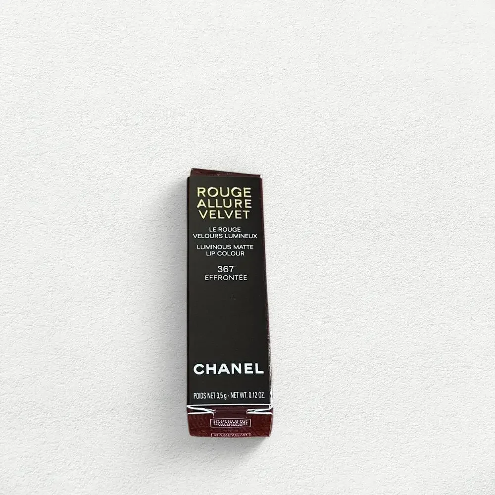 Chanel Rouge Allure Velvet Lip Colour in 367 Effrontee